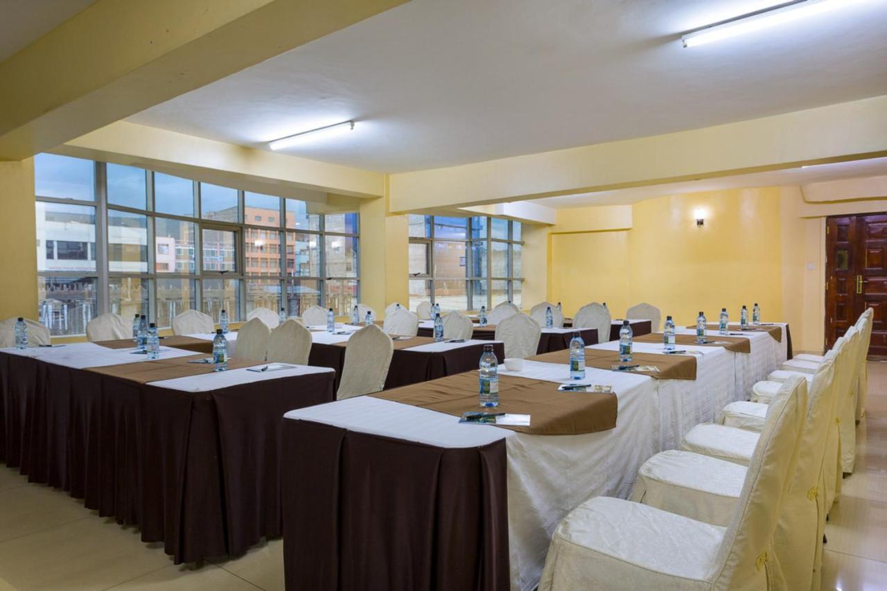 Legacy Hotel And Conference Centre Ltd ナクル エクステリア 写真
